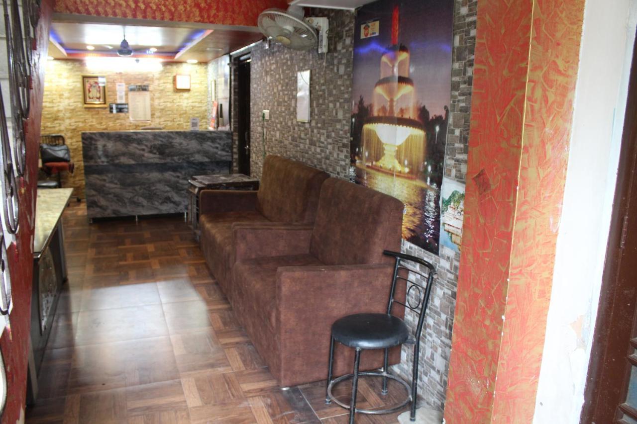 Hotel Shubham อุเดเปอร์ ภายนอก รูปภาพ